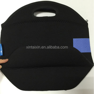 Pabrik membuat tas makan siang neoprene terasa lembut dengan pegangan tas pendingin neoprene dengan pegangan