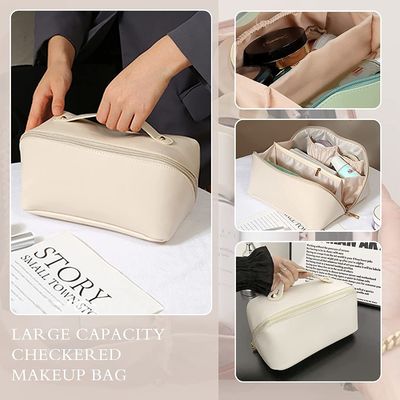 Tas Rias - Gaya busana yang unik dan desain yang canggih